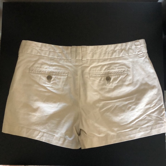 Khaki shorts - Picture 2 of 2